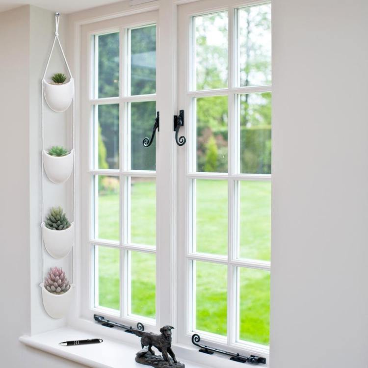 White Round Ceramic Rope Hanging Planter Set with 4 Containers